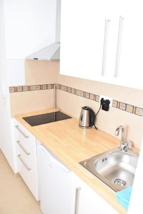 Small Apartament By The Sea มาลากา ภายนอก รูปภาพ