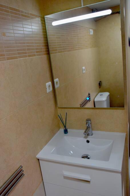 Small Apartament By The Sea มาลากา ภายนอก รูปภาพ